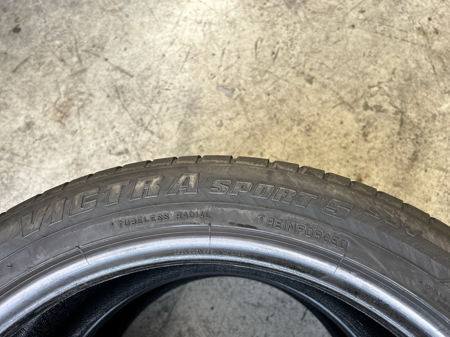 Usato: 2 Gomme 255/45R20 105Y XL Maxxis Estive 85% residui