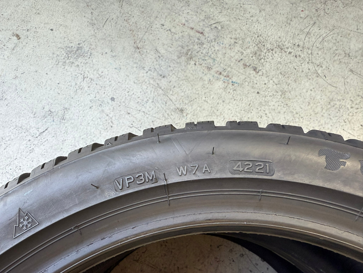 Usato: 2 Gomme 205/45R17 88V XL Firestone Invernali 85% residui