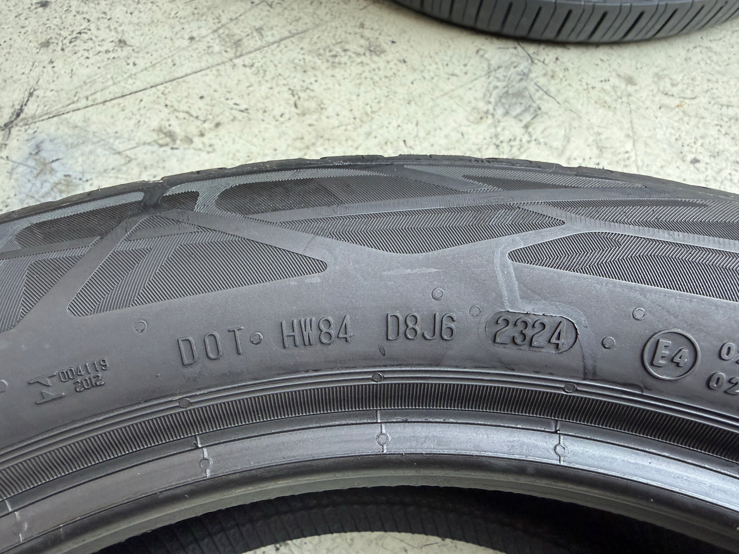 Usato: 4 Pneumatici Continental EcoContact 6 MO 235/50R19 99W Estive 90-95% Residui