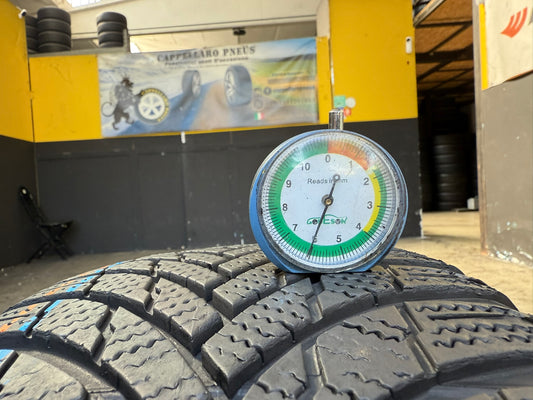Usato: 2 Gomme 205/45R17 88V XL Firestone Invernali 85% residui