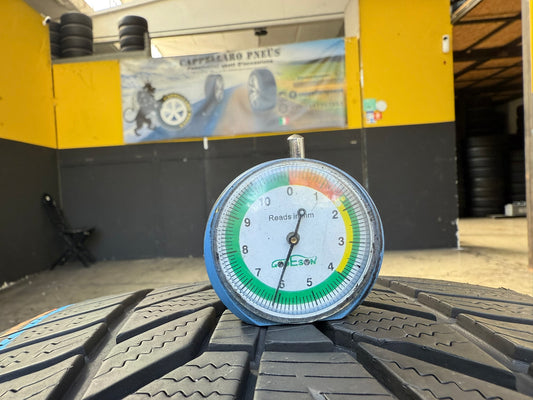 Usato: 2 Gomme 245/35R20 95W XL Hankook Invernali 85% residui