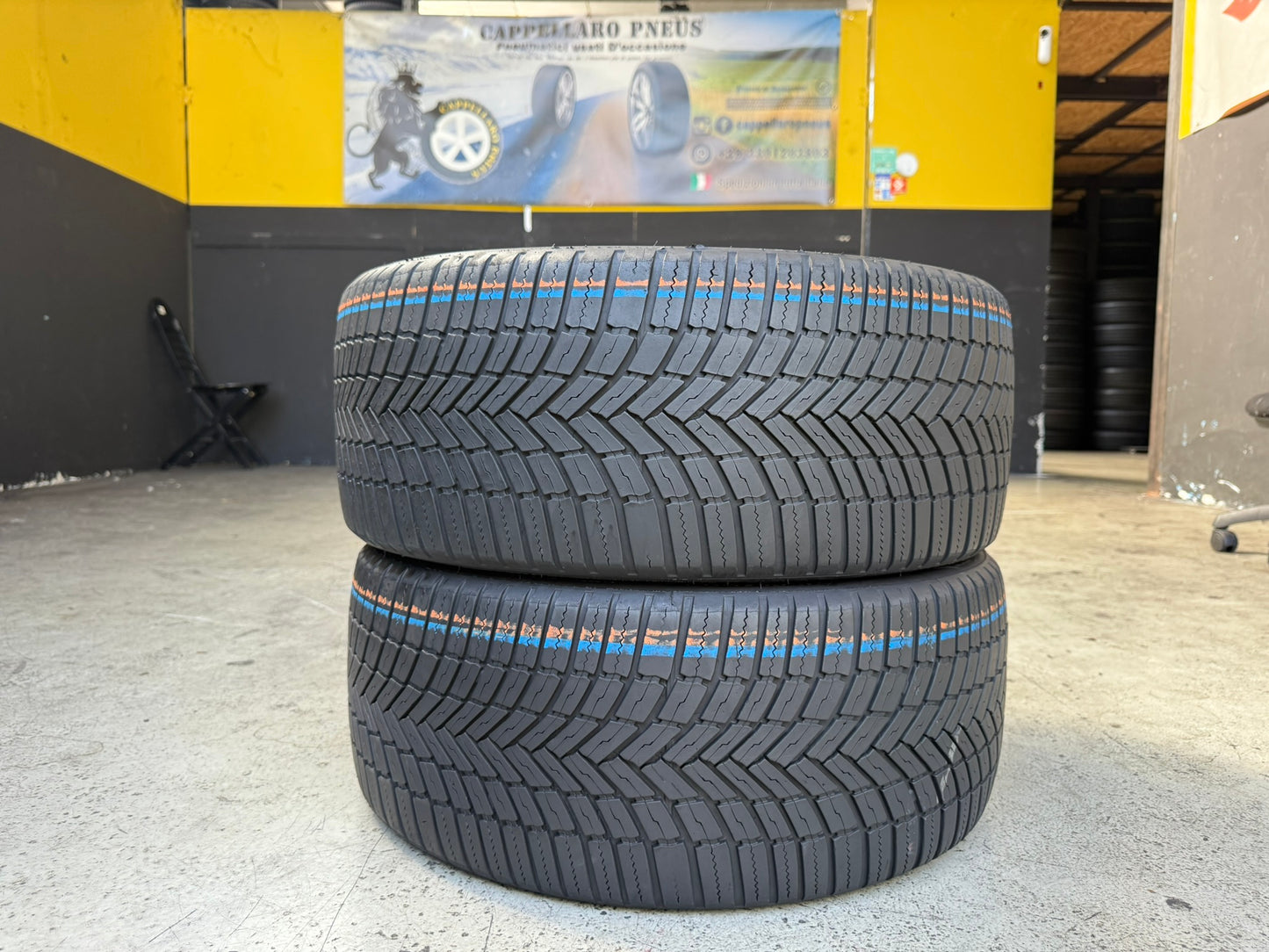 Usato: 2 Gomme 225/40R18 92Y XL Bridgestone 4 Stagioni 80% residui
