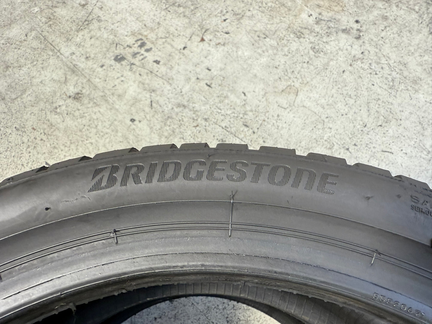 Usato: 2 Gomme 225/40R18 92Y XL Bridgestone 4 Stagioni 80% residui