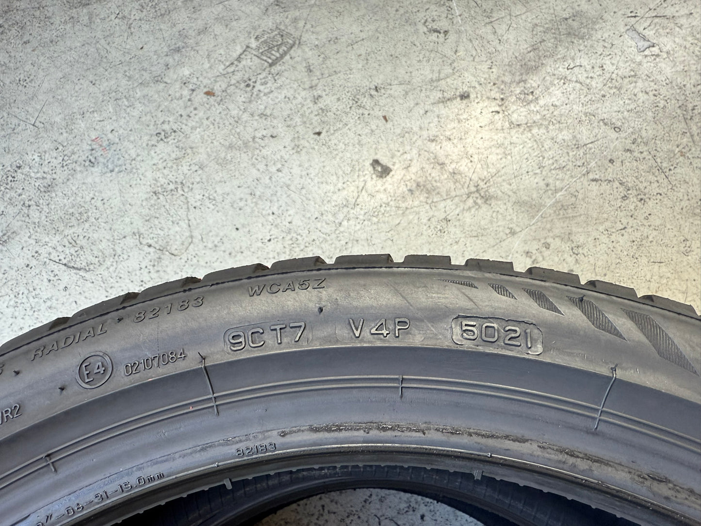 Usato: 2 Gomme 225/40R18 92Y XL Bridgestone 4 Stagioni 80% residui
