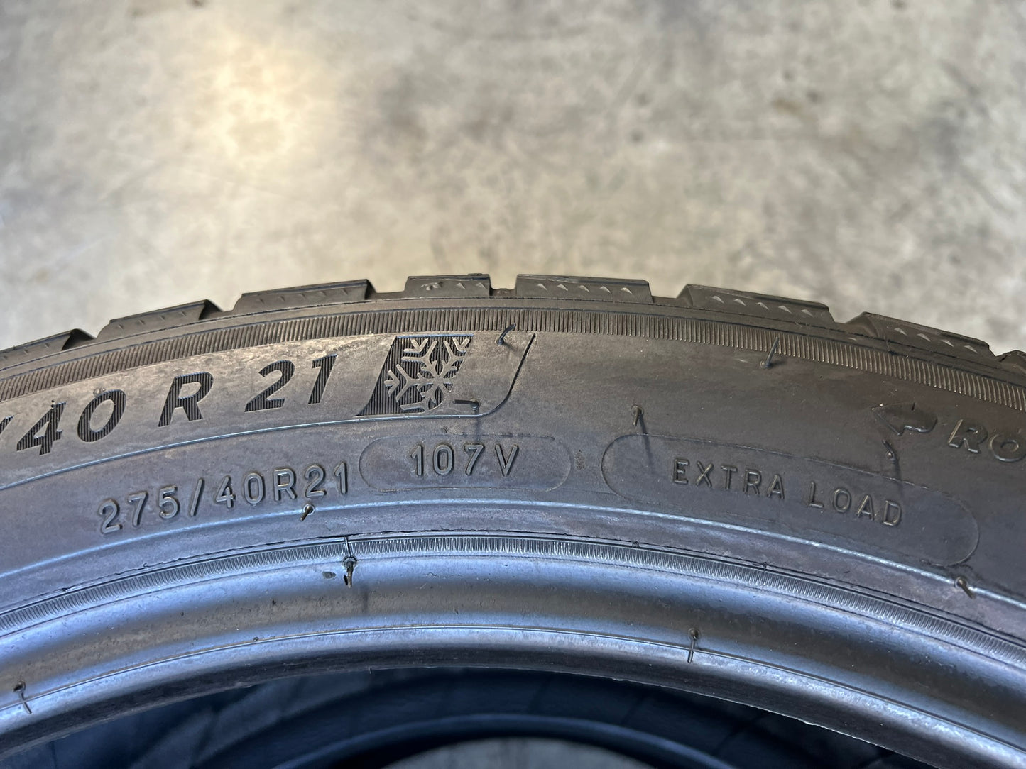 Usato: 2 Gomme 275/40R21 107V XL Michelin Invernali 90% residui