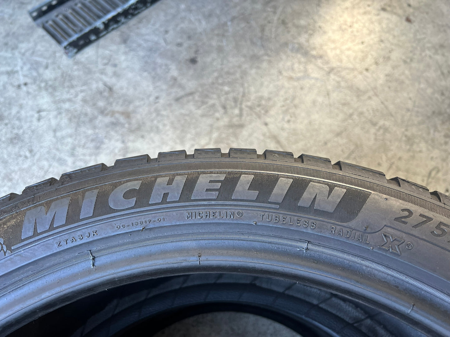 Usato: 2 Gomme 275/40R21 107V XL Michelin Invernali 90% residui