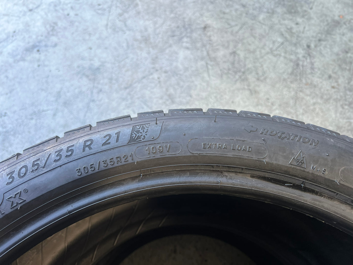 Usato: 2 Gomme 305/35R21 109V XL Michelin Invernali 80% residui