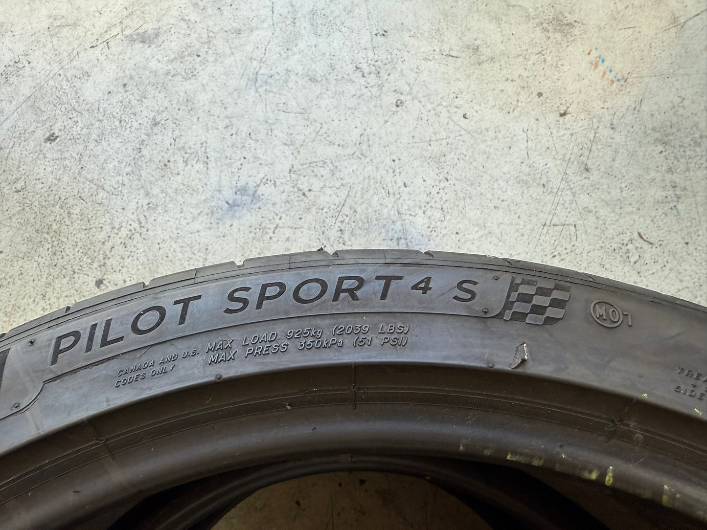 Usato: 2 Gomme 315/30R21 105Y XL MO1 Michelin Estive 85% residui