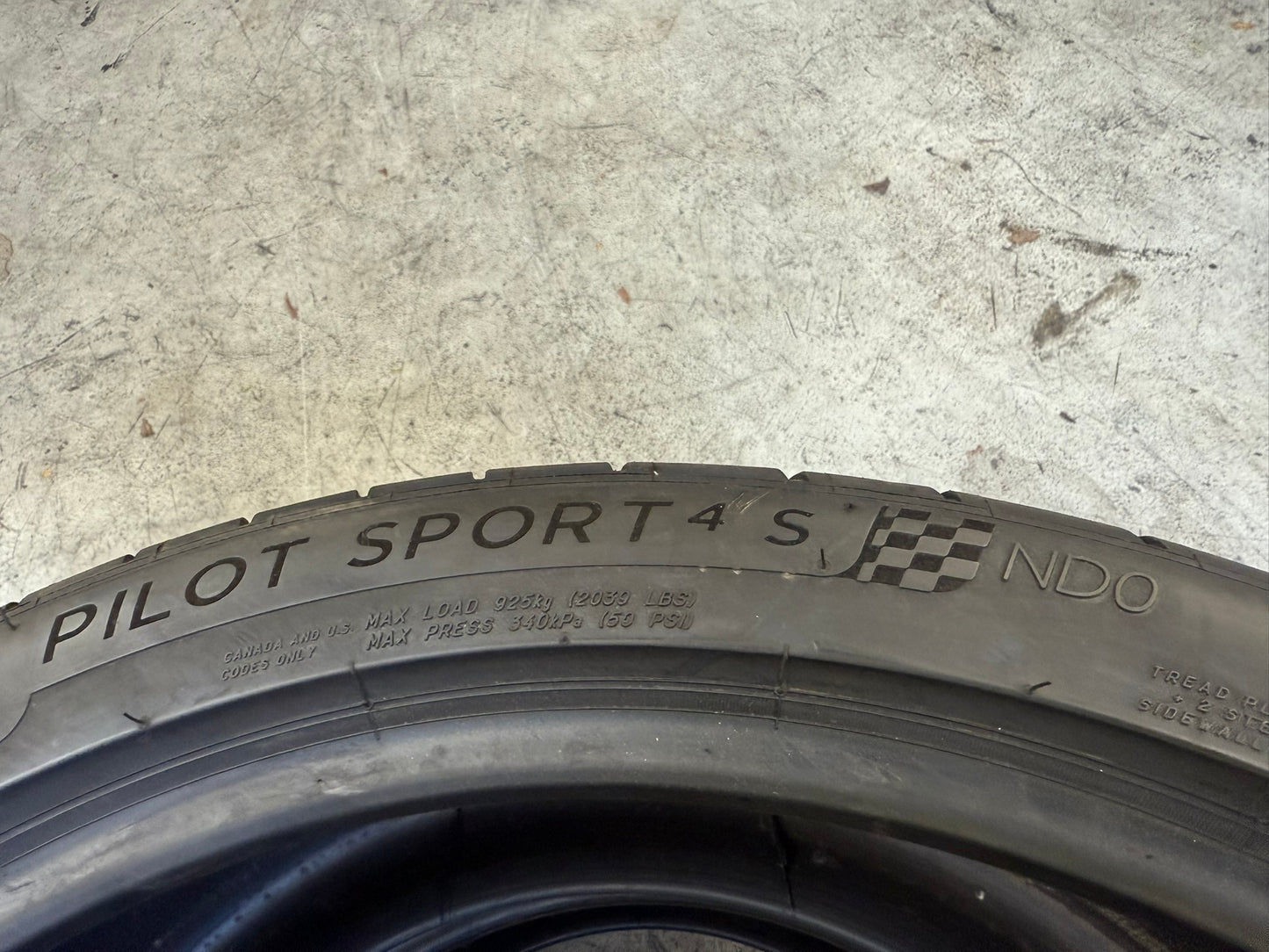 Usato: 2 Gomme 315/30R21 105Y XL N0 Michelin Estive 85% residui