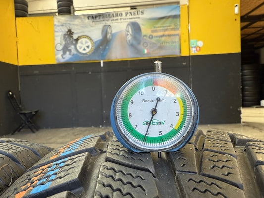 Usato: 4 Gomme 235/55R17 99V MO Pirelli Invernali 85% residui