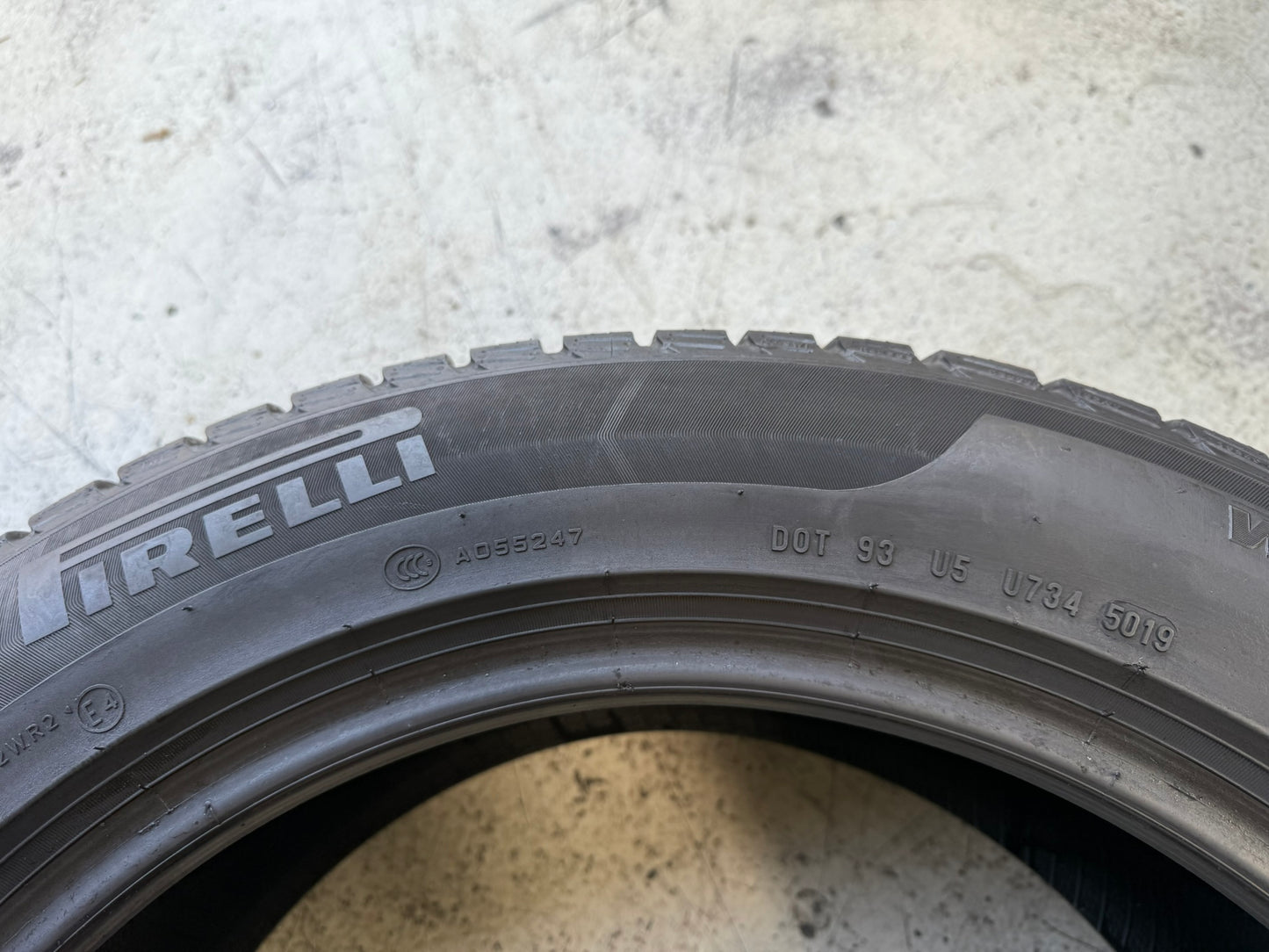 Usato: 2 Gomme 225/55R18 98H Pirelli Invernali 70% residui