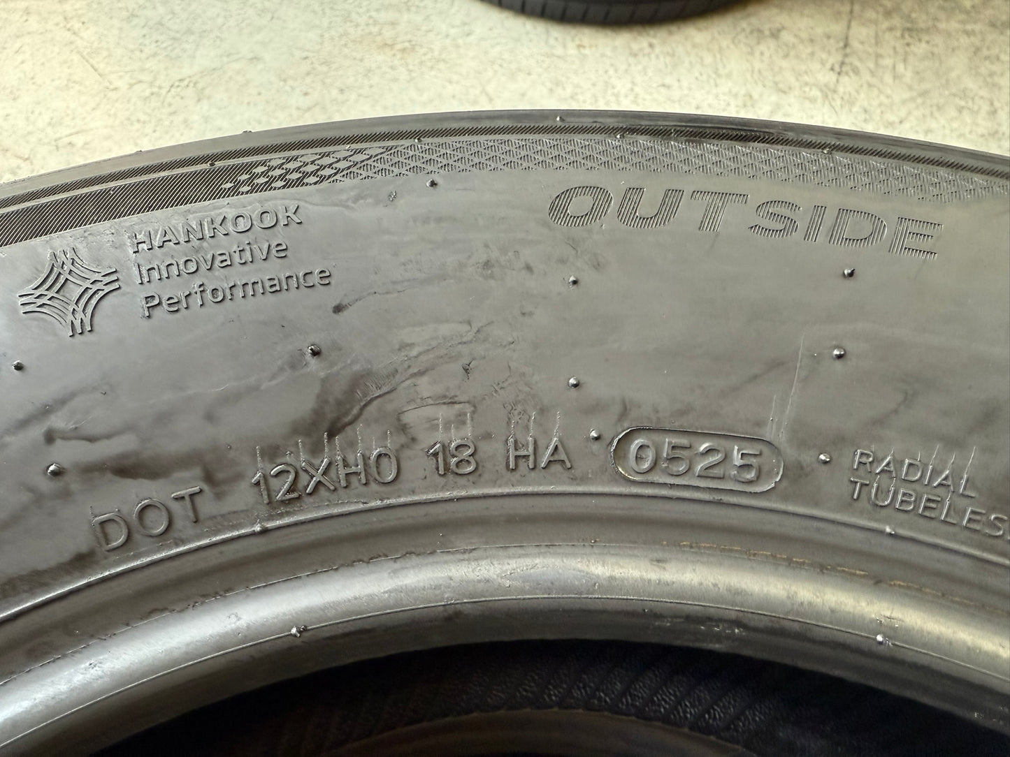 Usato: 2 Gomme 215/65R17 99H Hankook Estive 85% residui