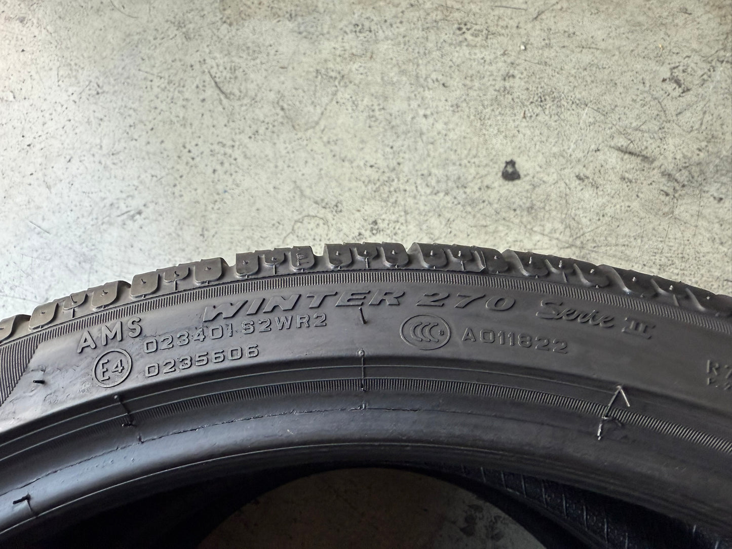 Usato: 2 Gomme 245/35R20 95W XL Pirelli Invernale 80% residui