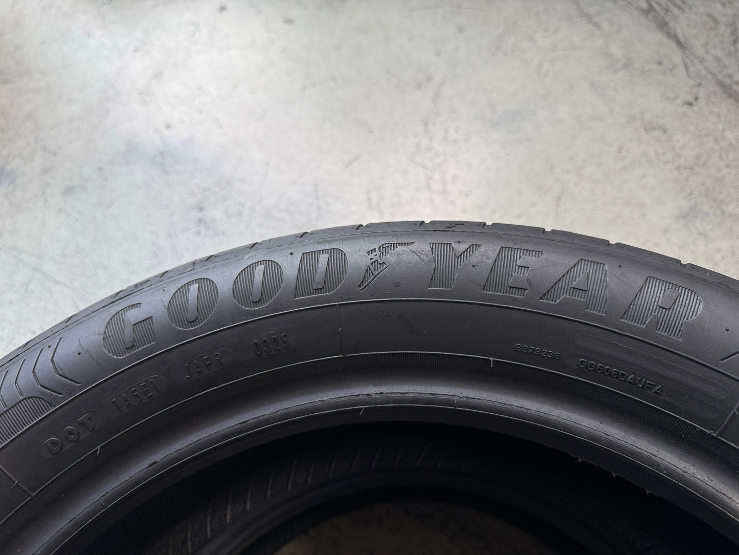 Usato: 2 Pneumatici Goodyear EfficientGrip Performance 205/55R17 91V Estivi 95% Residui DOT 2025