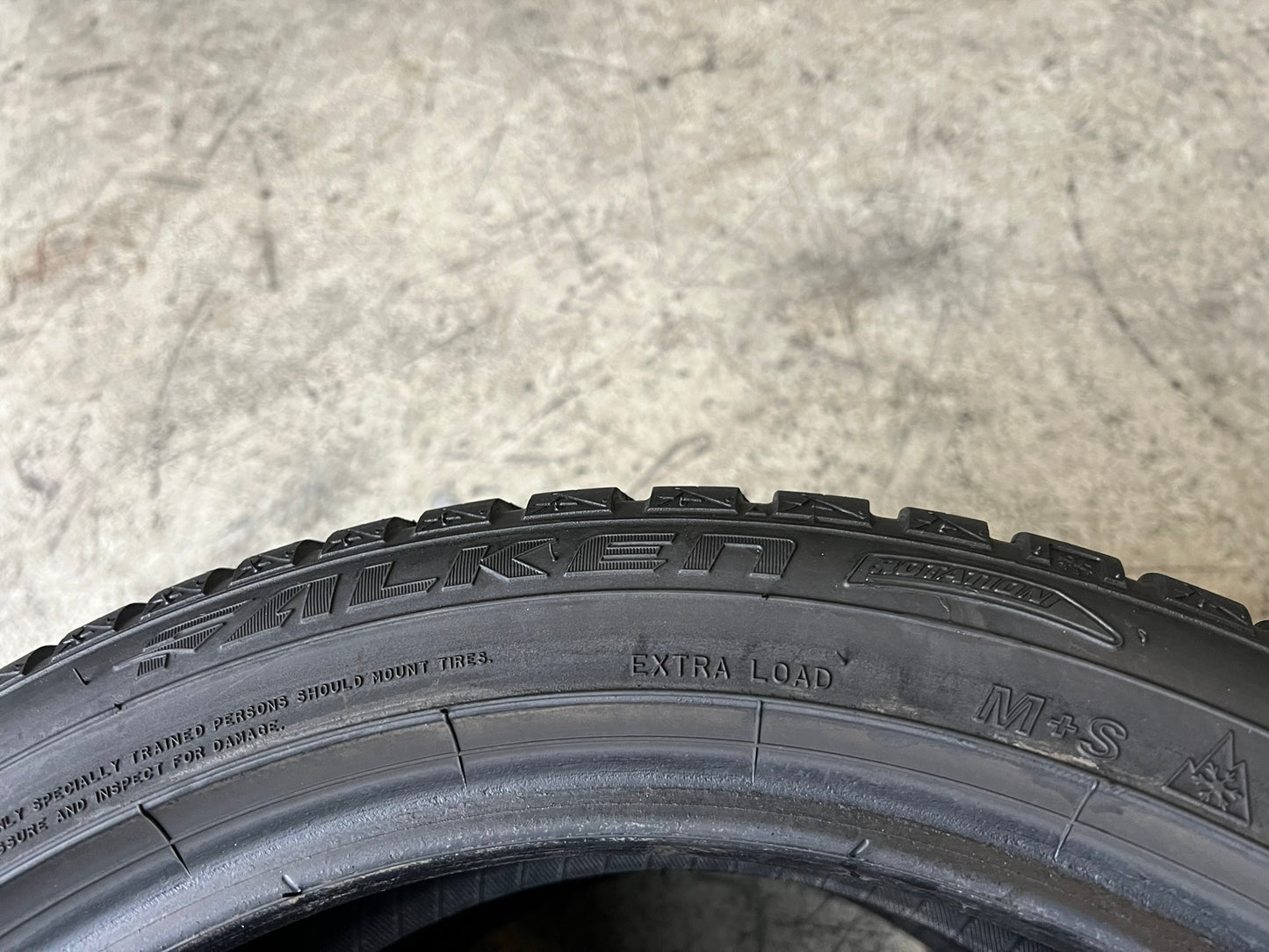 Usato: 2 Gomme 205/45R17 88V XL Falken 4 Stagioni 85% residui