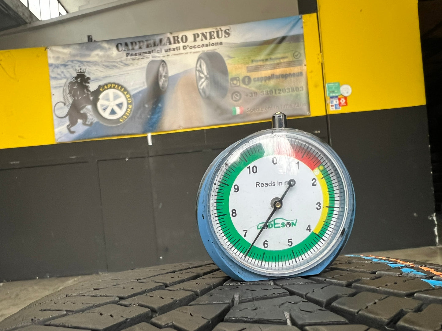 Usato: 2 Gomme 205/45R17 88V XL Falken 4 Stagioni 85% residui