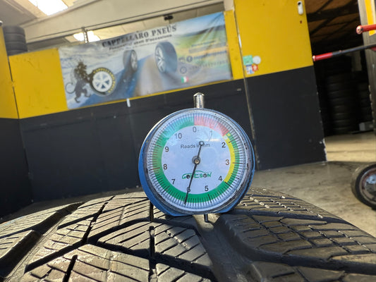 Usato: 2 Gomme 235/50R19 103H XL Pirelli Invernali 85% residui