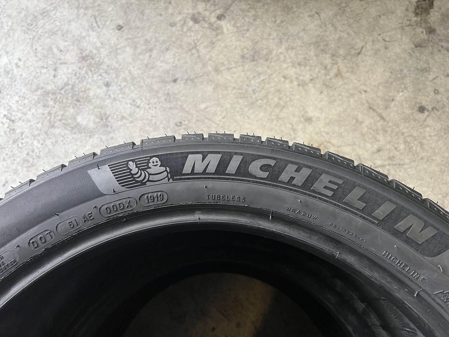 Usato: 2 Gomme 295/40R20 110V XL Michelin invernali 80% residui