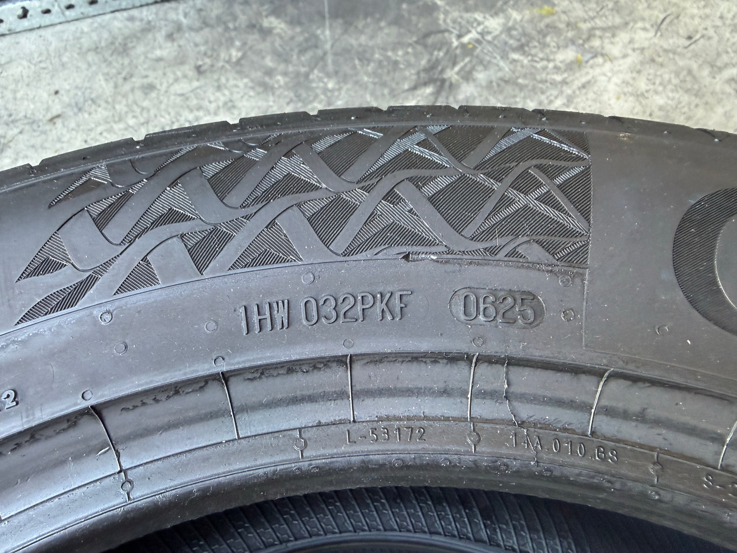 Usato: 2 Pneumatici Continental PremiumContact 7 215/60R17 96V EV Estivi 80% Residui DOT 2025