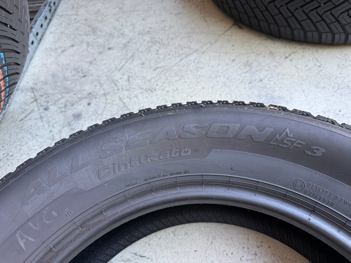 Usato: 4 Pneumatici Continental AllSeasonContact 2 / Pirelli Cinturato All Season SF3 215/65R17 99H/103V 4 Stagioni 85% Residui