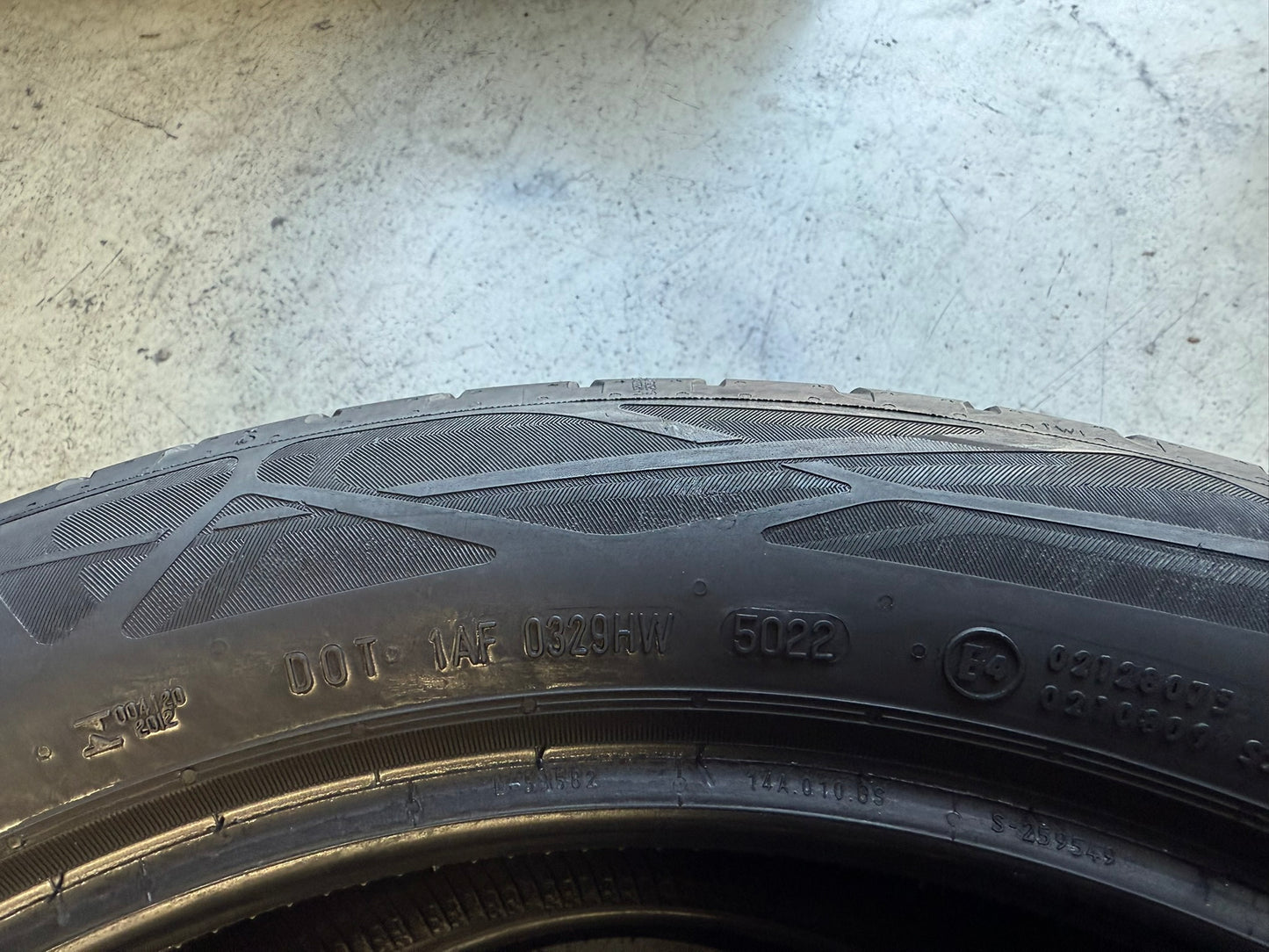 Usato: 2 Gomme 285/40R20 108W XL Continental Estive 85% residui