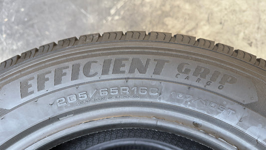 Usato: 2 Pneumatici Goodyear EfficientGrip Cargo 205/65R16C 107/105T 8PR Estivi 80% Residui