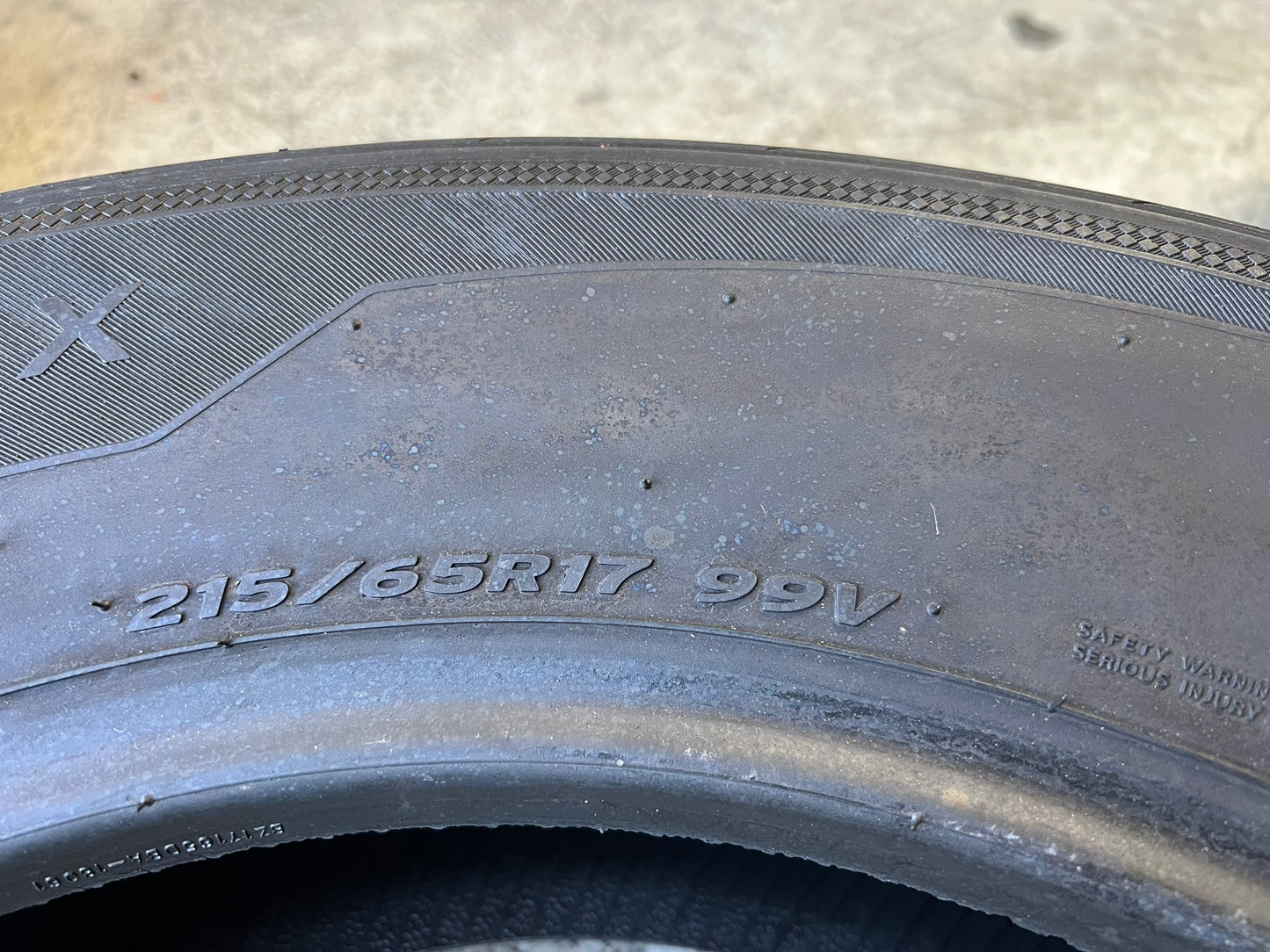 Usato: 4 Gomme 215/65R17 99V Hankook estive 80%-85% residui