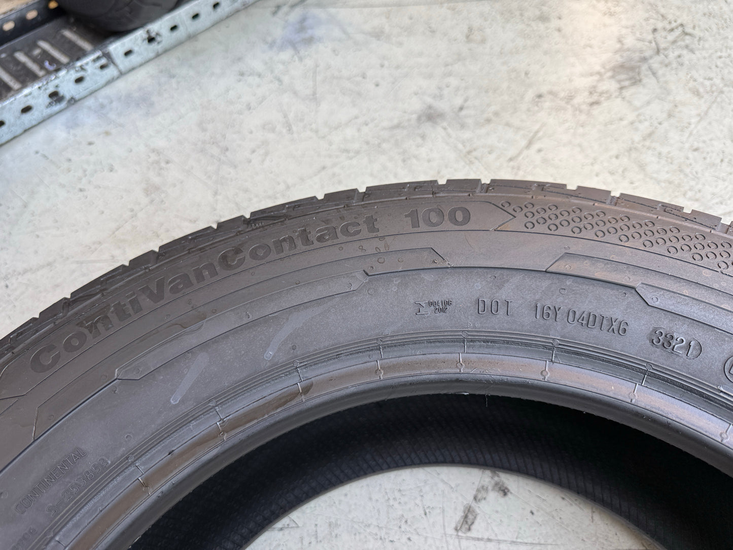 Usato: 4 Pneumatici Continental ContiVanContact 100 215/65R16C 109/107T 8PR Estive 85% Residui
