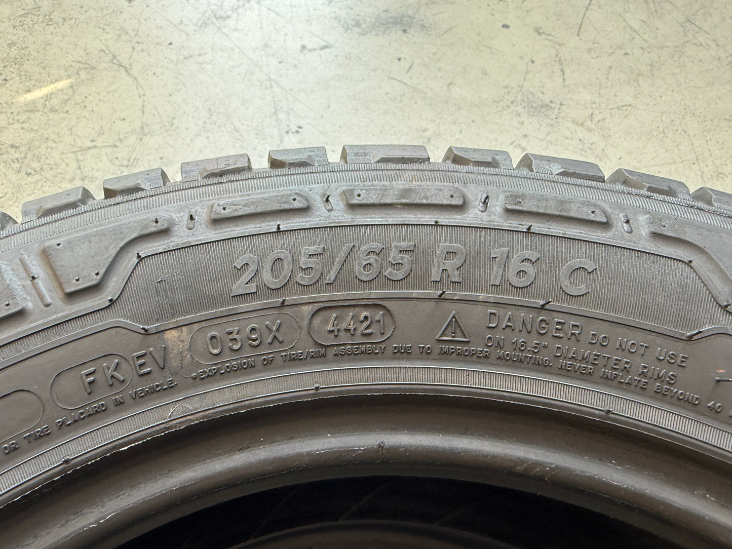 Usato: 2 Pneumatici Michelin Agilis CrossClimate 205/65R16C 107/105T 8PR 4 Stagioni 90% Residui