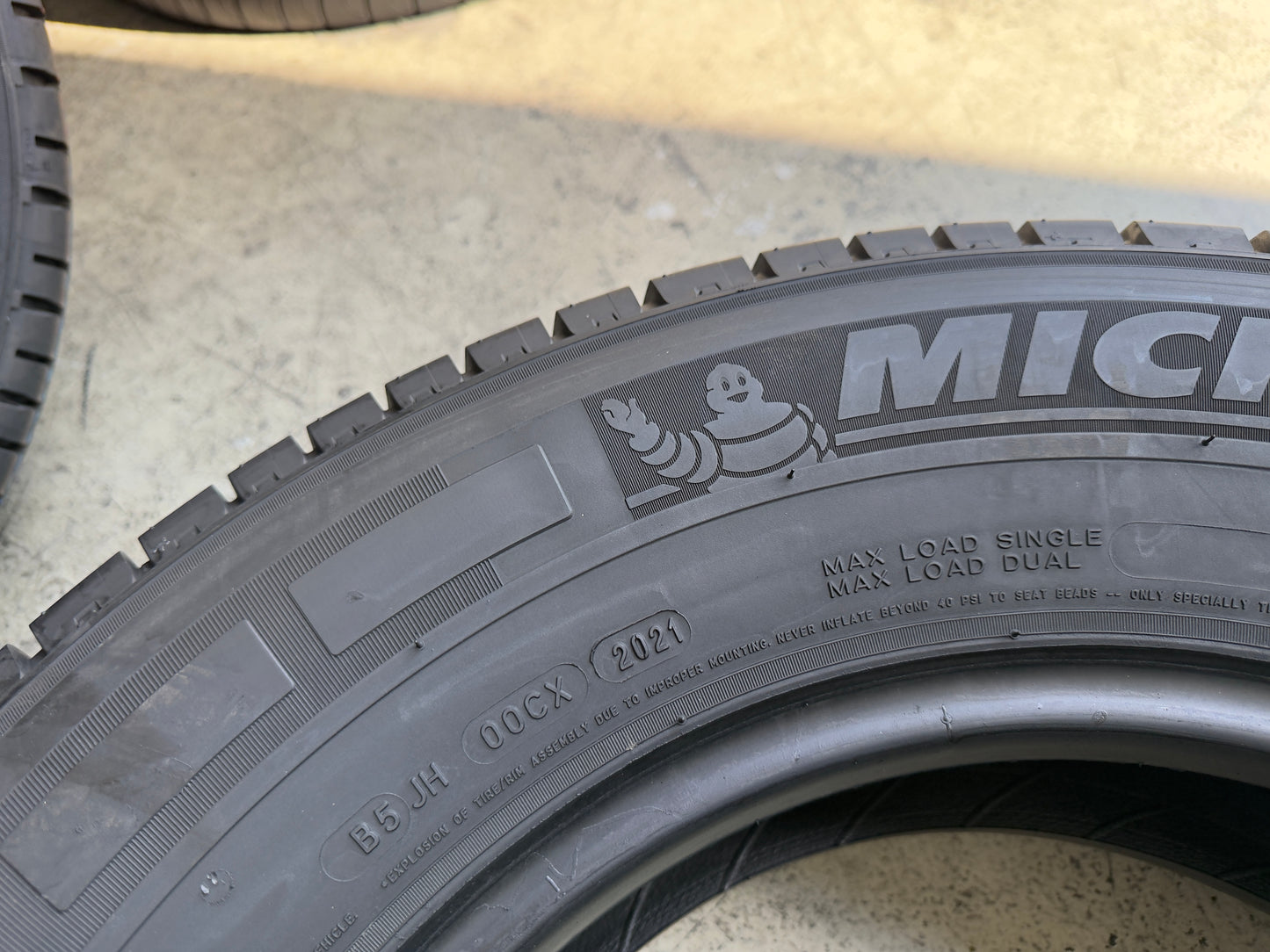 Usato: 4 Pneumatici Michelin Agilis Camping / Agilis 225/75R16C 80% Residui