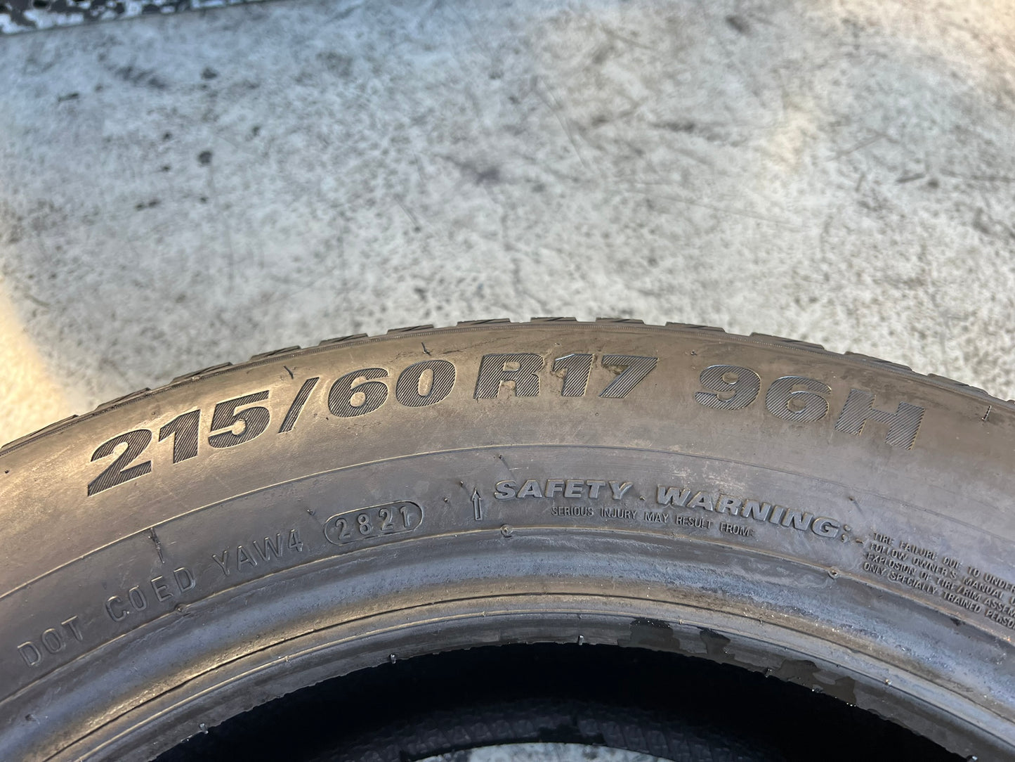 Usato: 4 Gomme 215/60R17 96H Kumho invernali 85% residui
