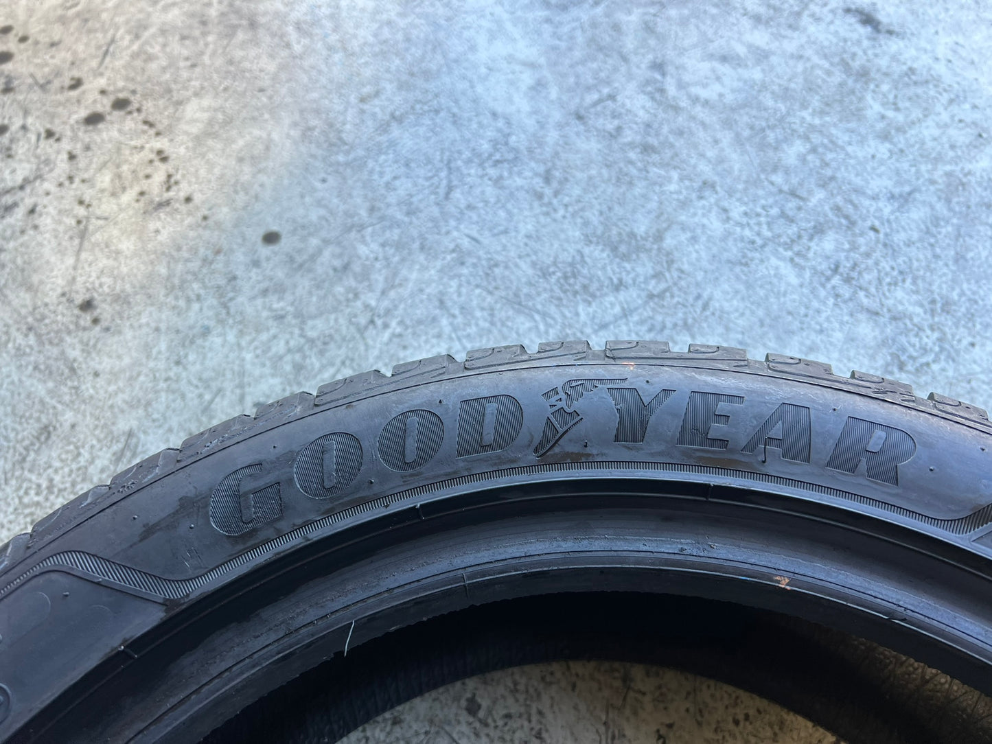 Usato: 4 Gomme 205/50R17 93H XL Goodyear invernali 95% residui