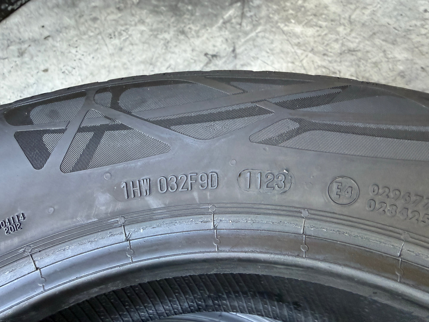 Usato: 2 Pneumatici Continental EcoContact 6 185/65R15 88H Estivi 85% Residui