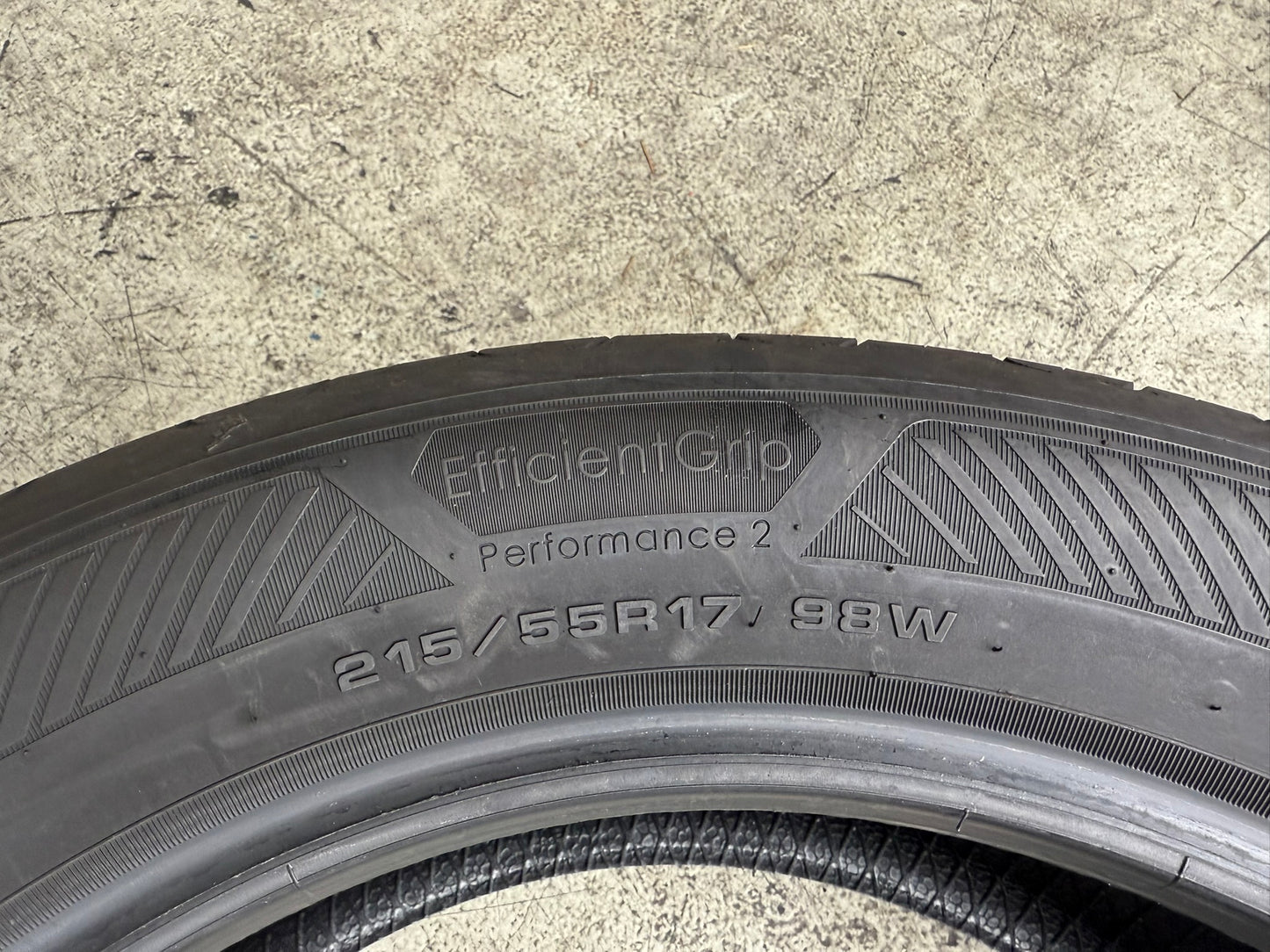 Usato: 4 Gomme 215/55R17 98W Goodyear estive 85% residui