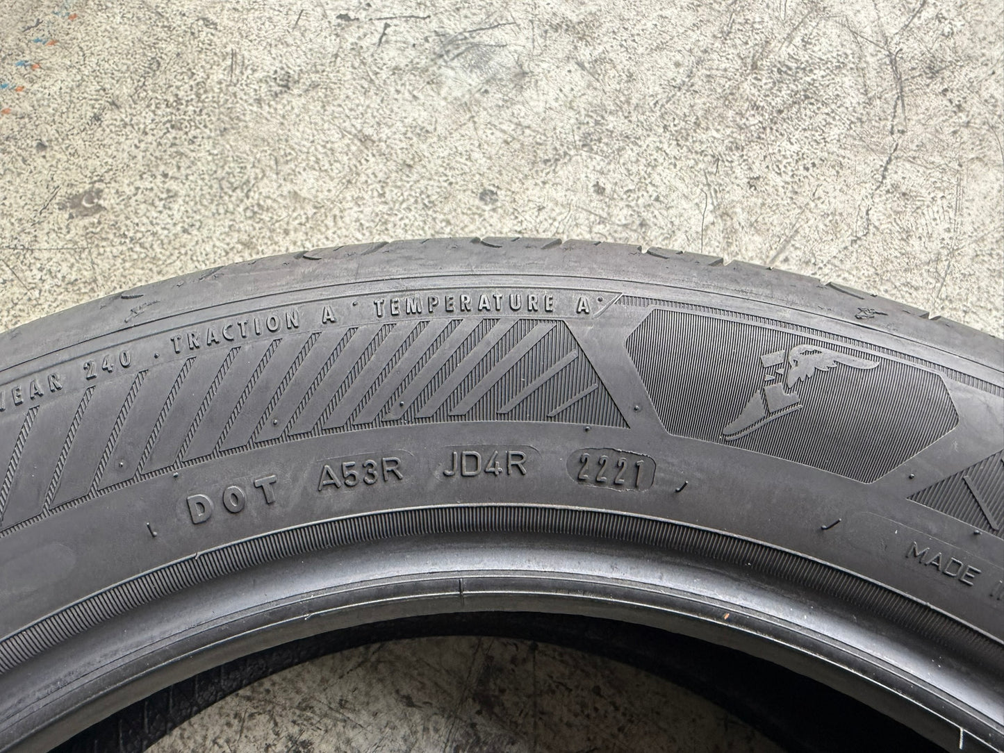 Usato: 4 Gomme 215/55R17 98W Goodyear estive 85% residui