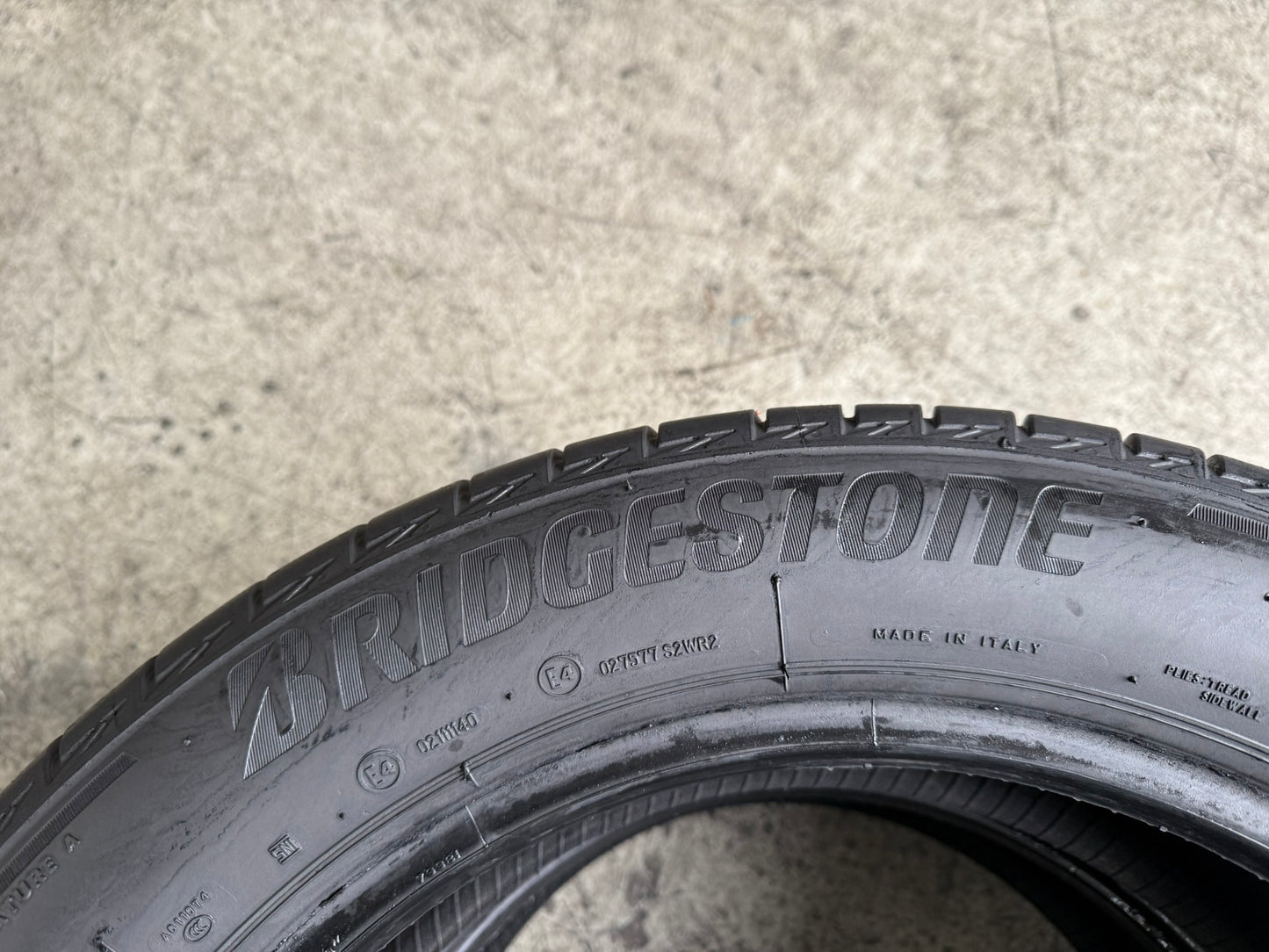 Usato: 2 Gomme 215/55R17 94V Bridgestone estive 80% residui