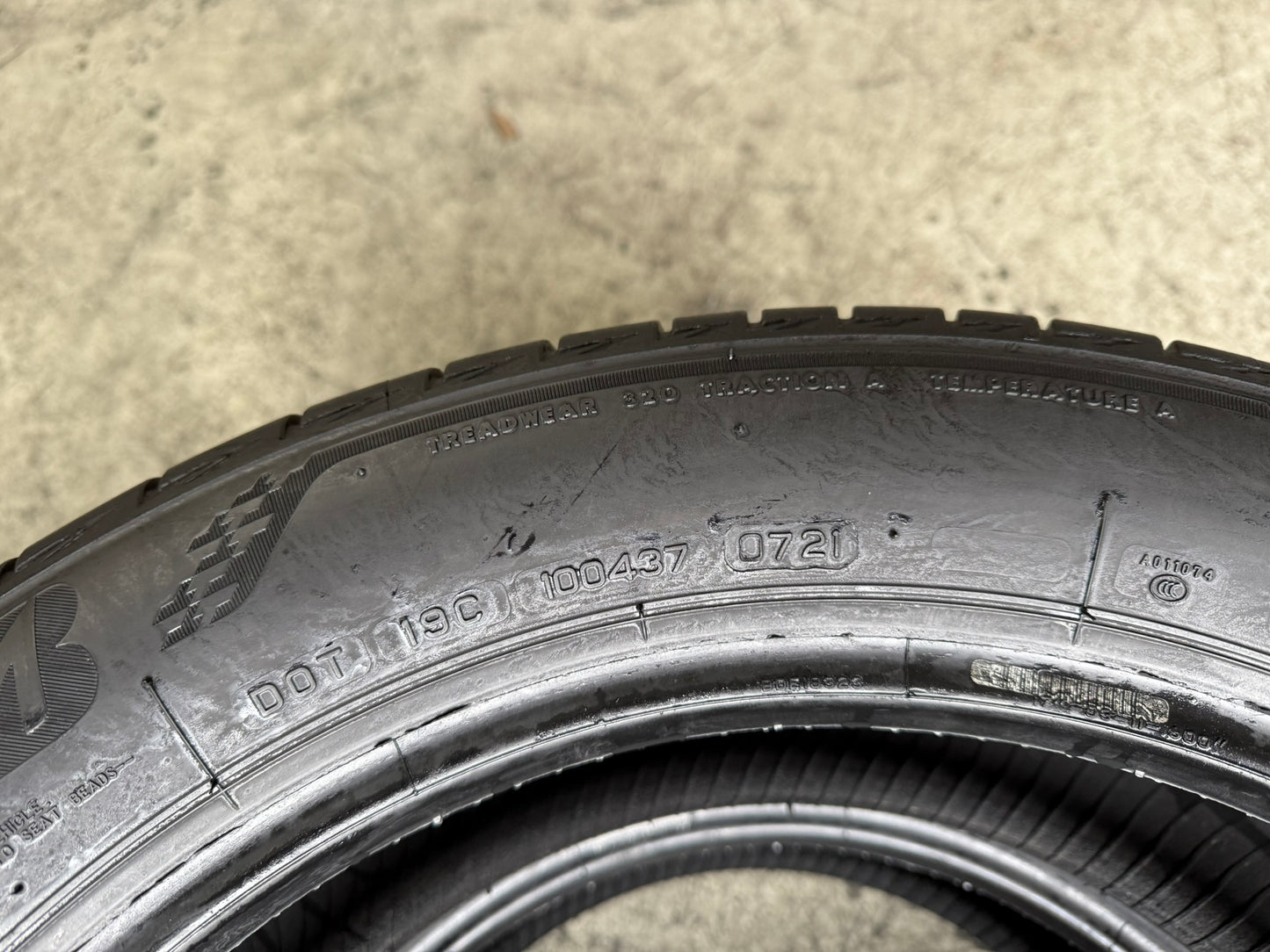 Usato: 2 Gomme 215/55R17 94V Bridgestone estive 80% residui