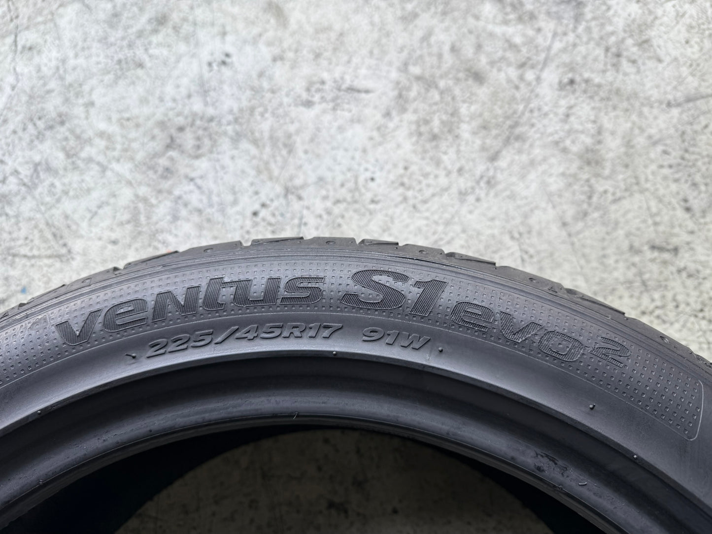 Usato: 4 Gomme 225/45R17 91W Hankook estive 85% residui