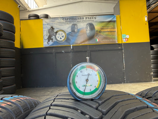 Usato: 4 Pneumatici Michelin CrossClimate 205/60R16 96H-96V XL 4 Stagioni 85% Residui