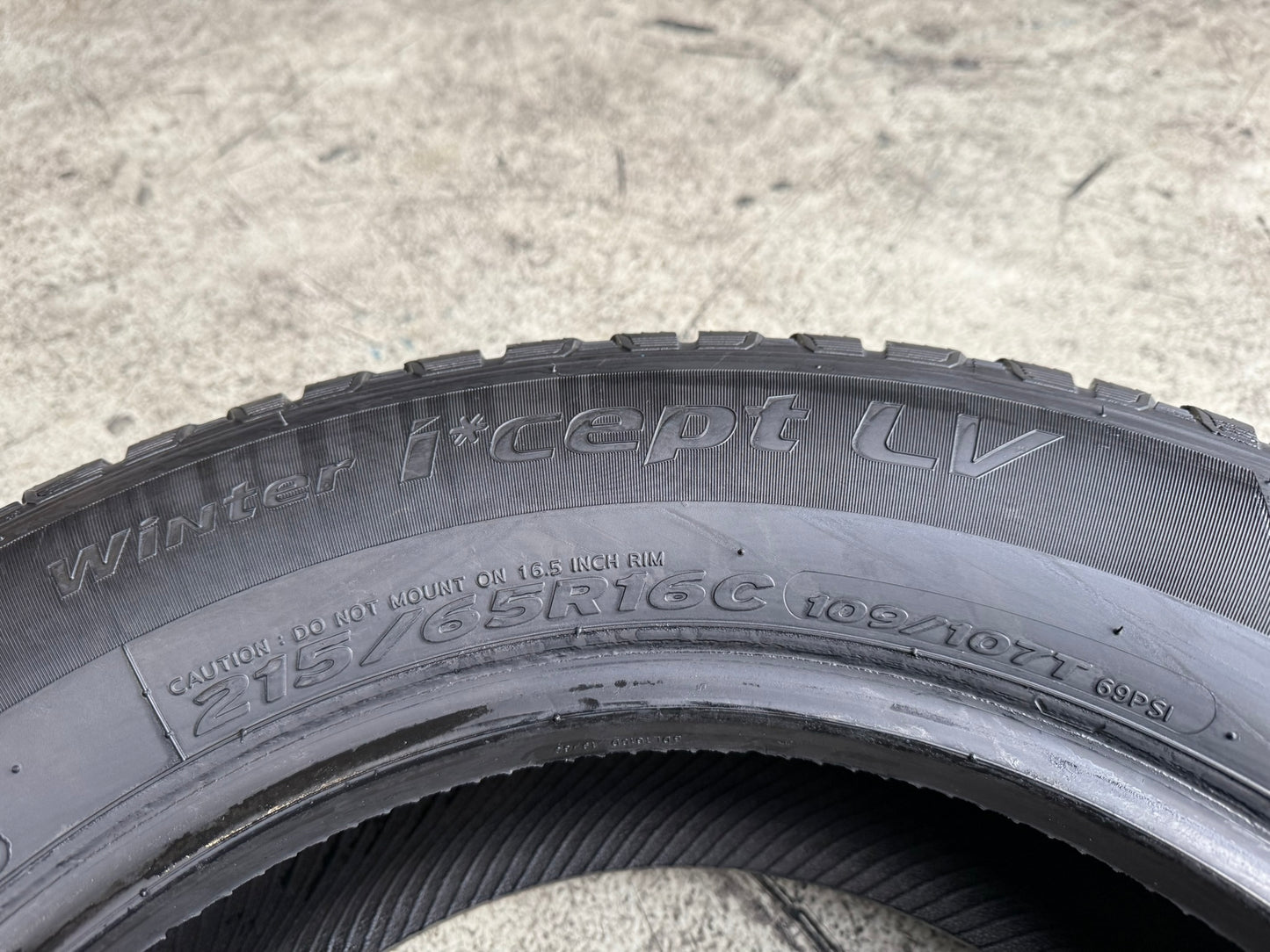 Usato: 4 Gomme 215/65R16 C 109/107T Hankook invernali 80% residui