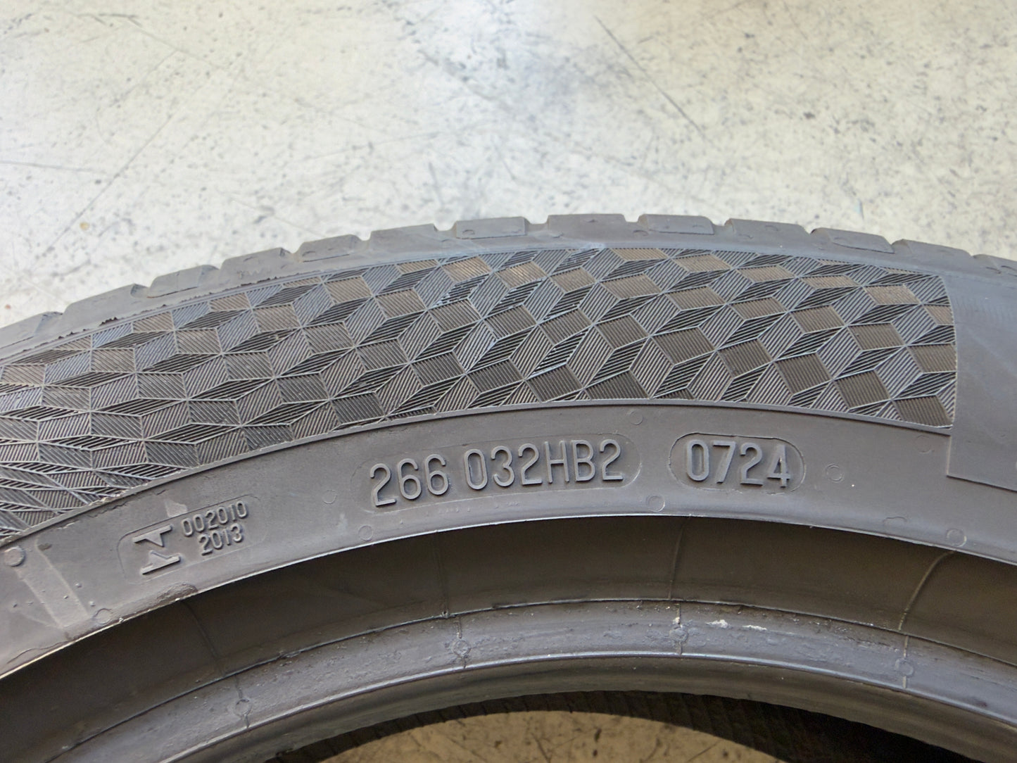 Usato: 4 Pneumatici Continental UltraContact 195/55R16 87V FR EVc Estivi 90% Residui