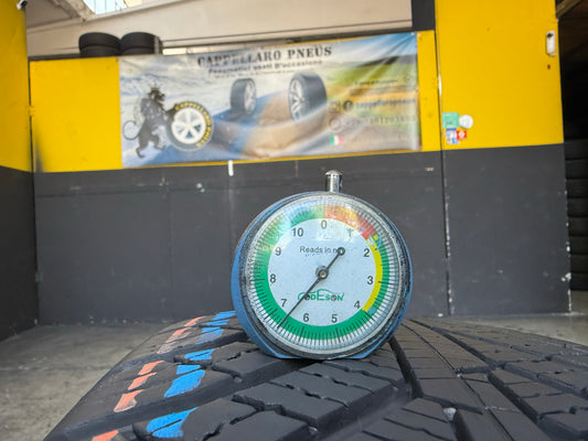 Usato: 2 Pneumatici Marshal MH22 235/55R17 103V XL 4 Stagioni 85% Residui