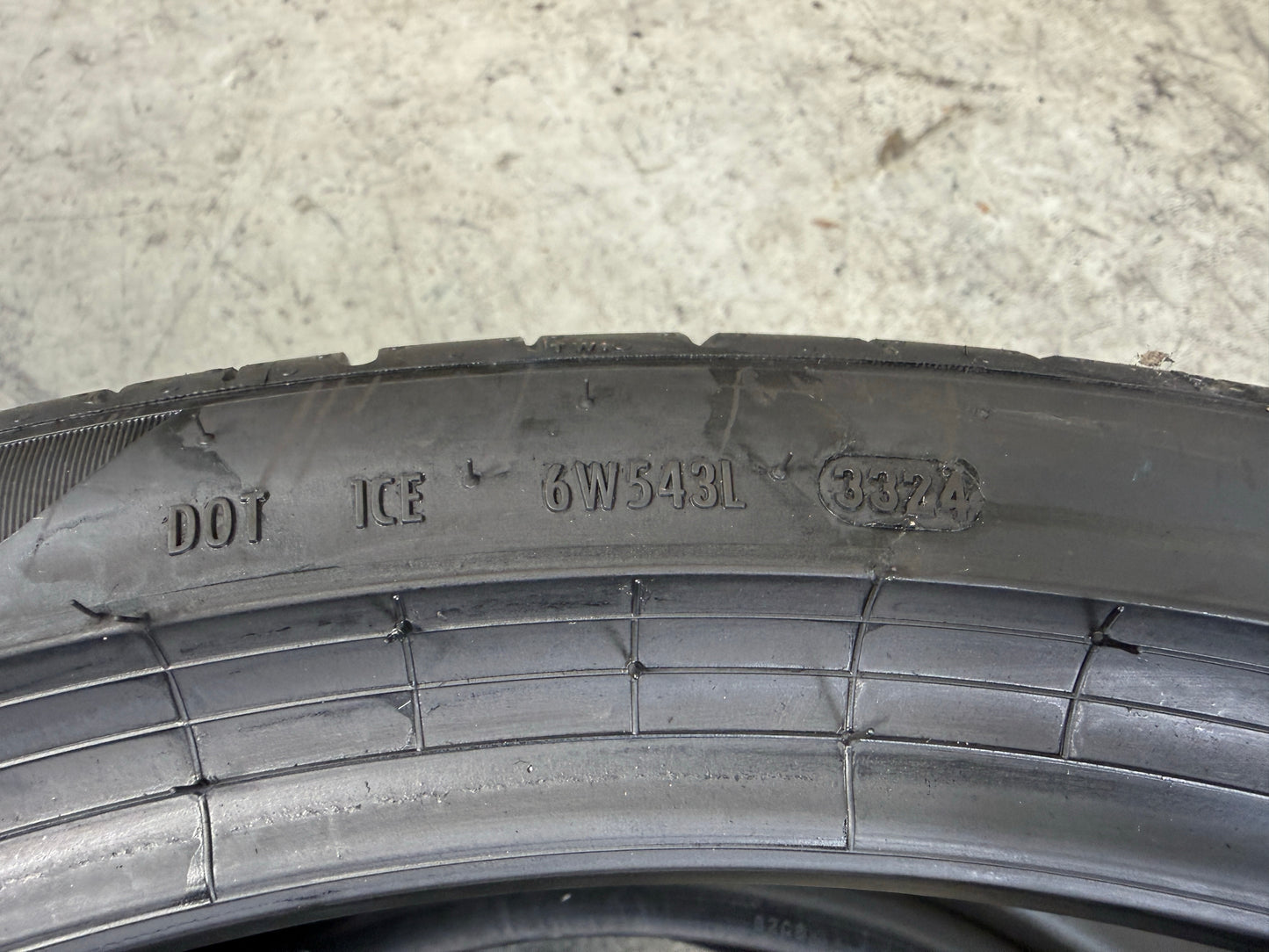 Usato: 2 Pneumatici Pirelli P Zero (PZ4) Sport 315/30R23 111Y XL * FSL Estivi 80% Residui