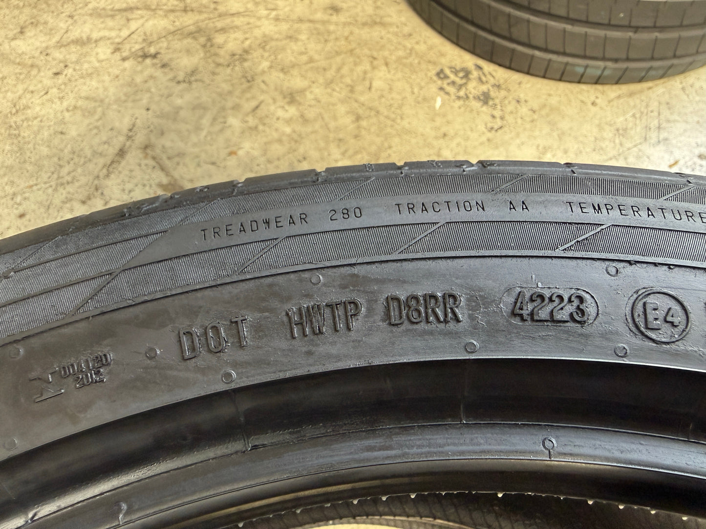 Usato: 2 Pneumatici Continental ContiSportContact 5 285/40R22 110Y XL ContiSeal * Estivi 85% Residui
