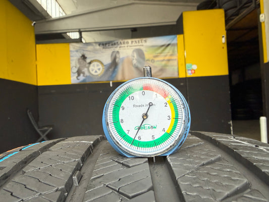 Usato: 2 Gomme 255/40R19 100Y Vredestein 4 Stagioni 90% residui