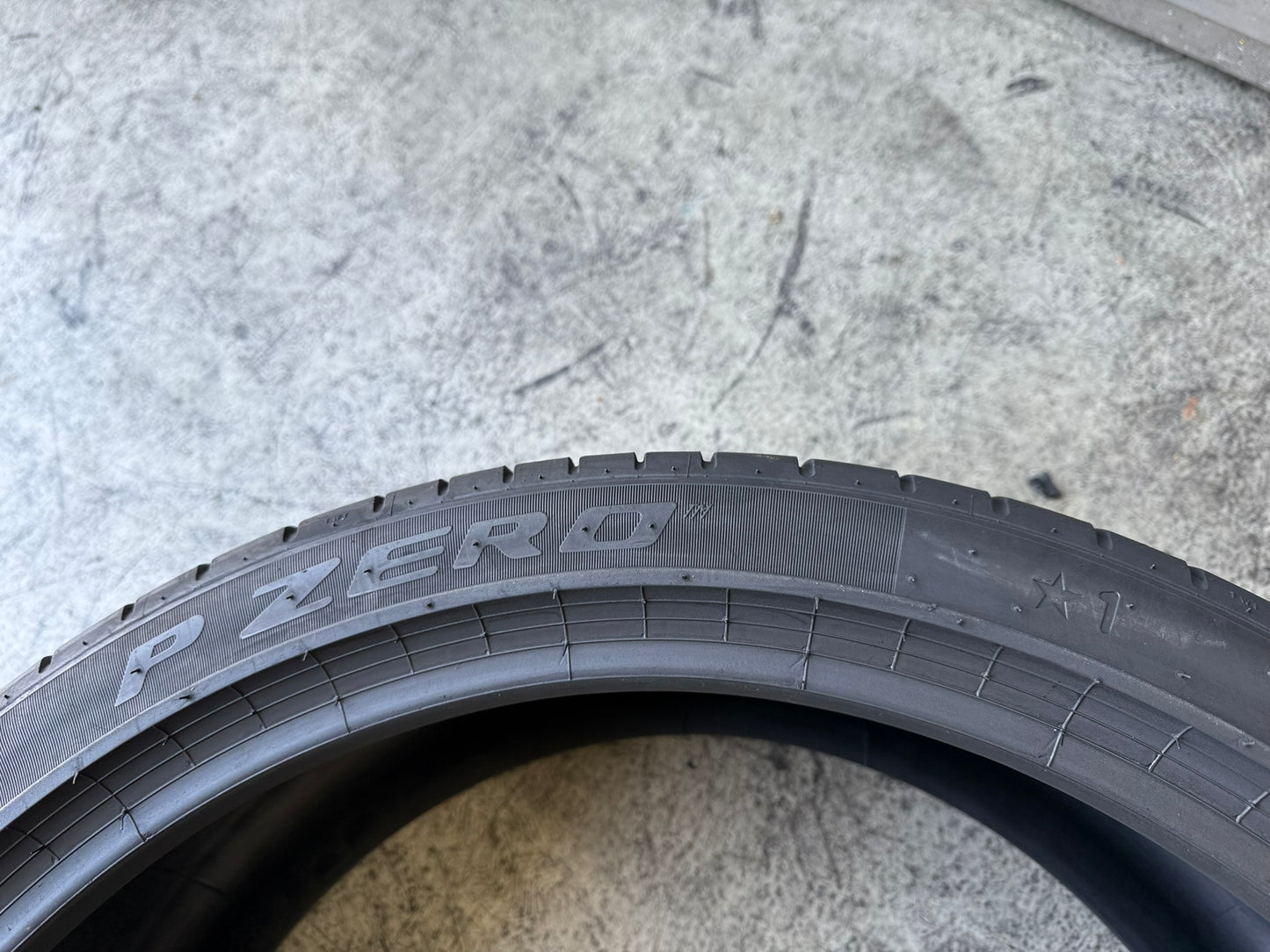 Usato: 4 Gomme x2 315/30R22 e x2 275/35R22 Pirelli estive 85% residui DOT: 2023