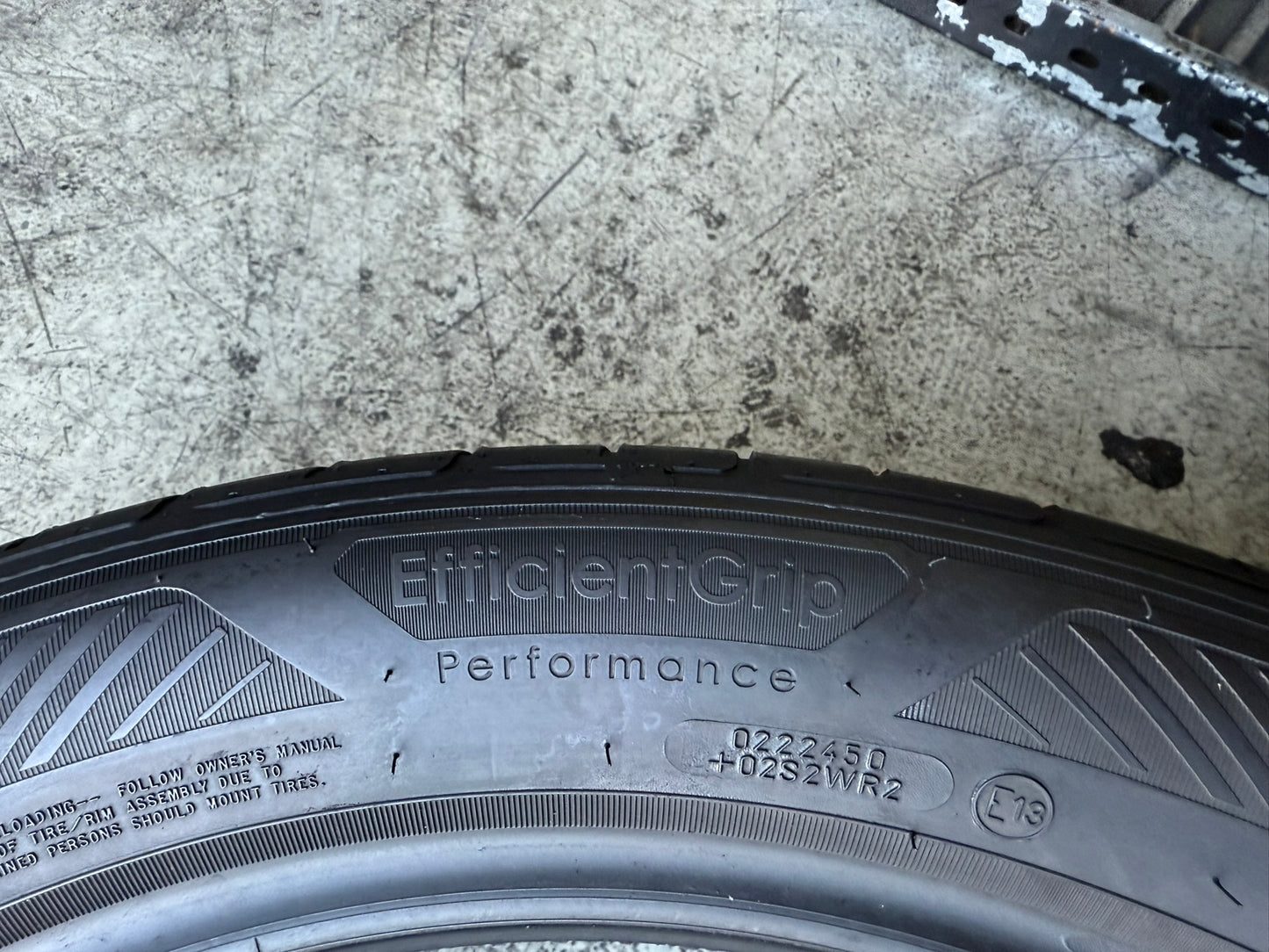 Usato: 4 Gomme 215/50R19 93T Goodyear Estivi 95% Residui