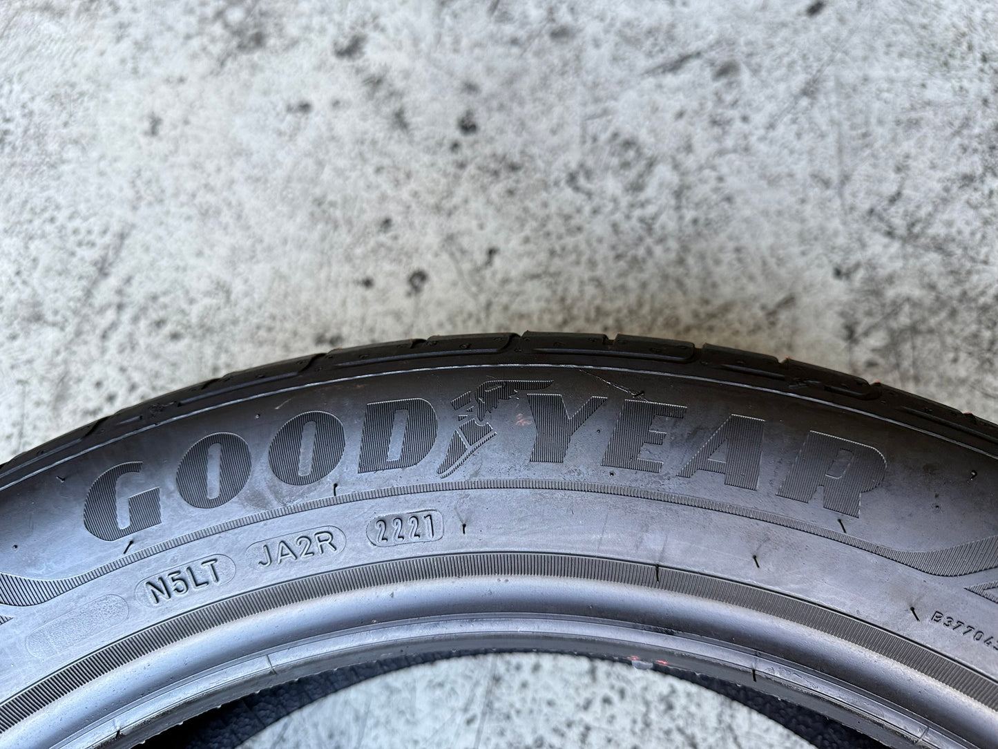 Usato: 4 Gomme 215/50R19 93T Goodyear Estivi 95% Residui