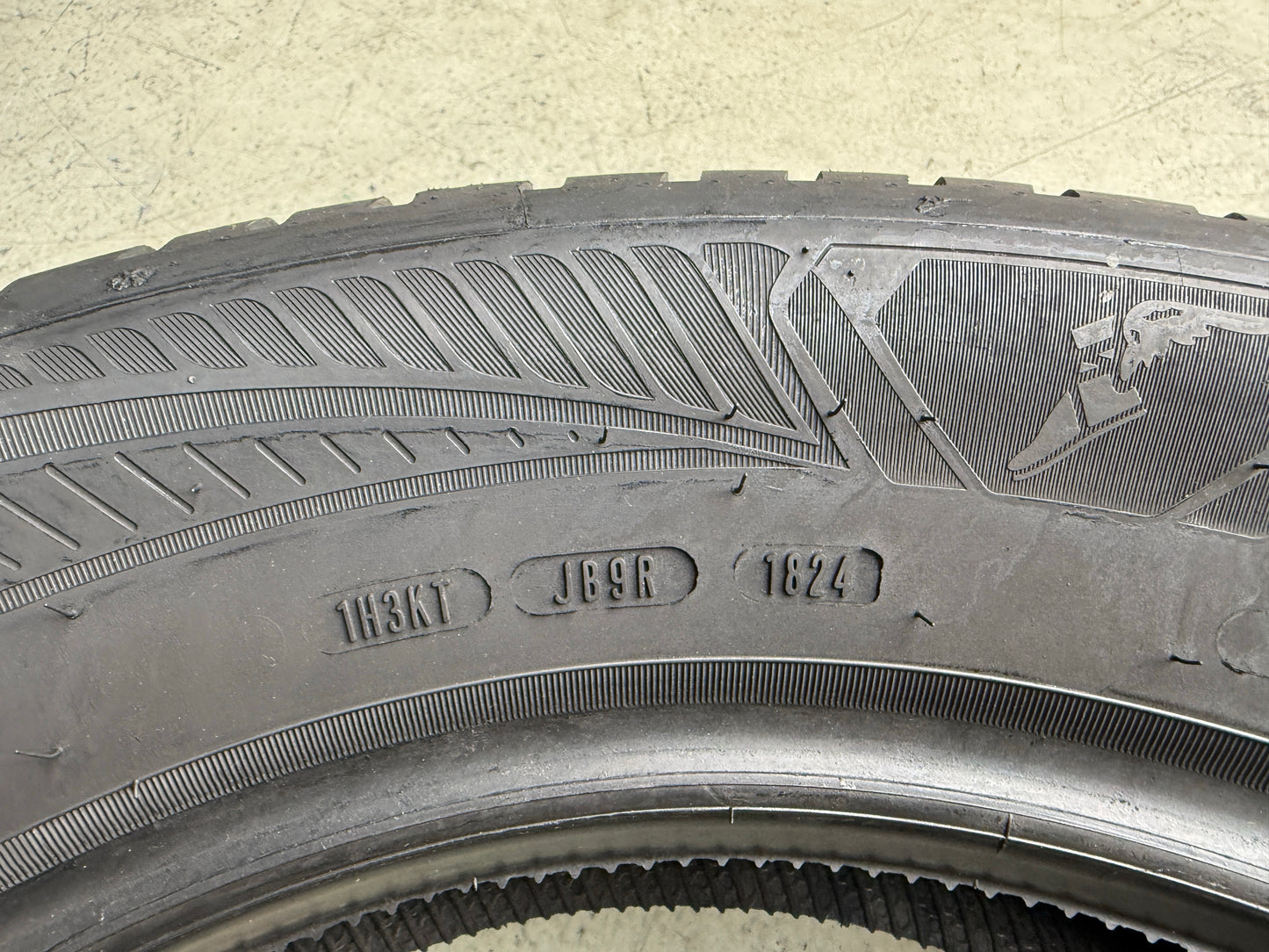 Usato: 4 Pneumatici Goodyear Vector 4Seasons Gen-3 215/60R17 100H XL 4 Stagioni 90% Residui