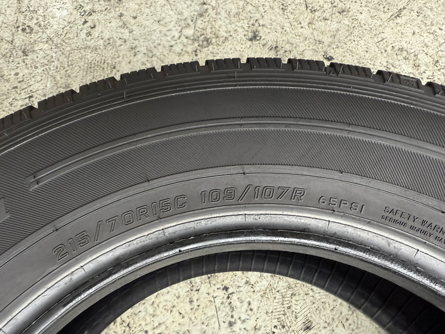 Usato: 4 Gomme 215/70R15 C 109/107R Falken Invernali 80% Residui